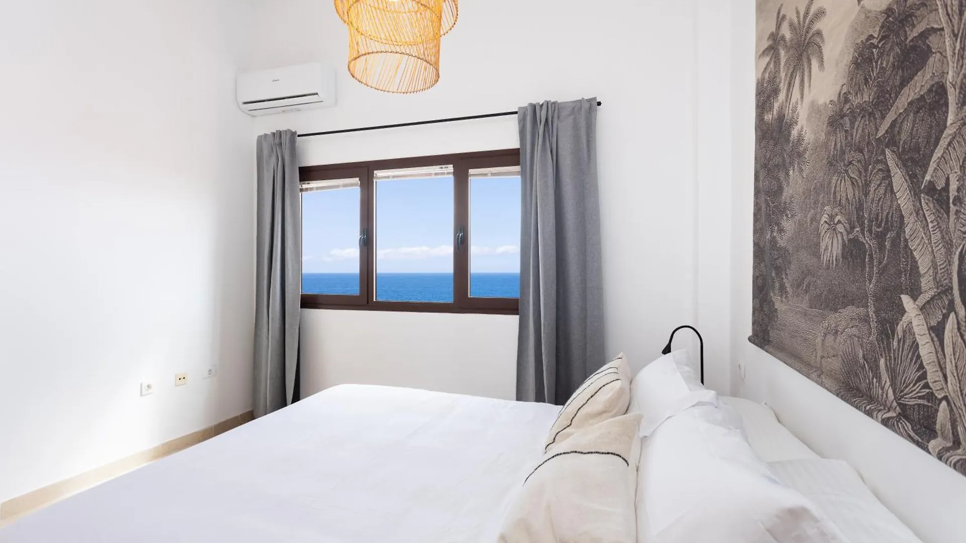 Home2Book Enchanting Seaviews Duplex, Pool&Terrace Candelaria 0*,