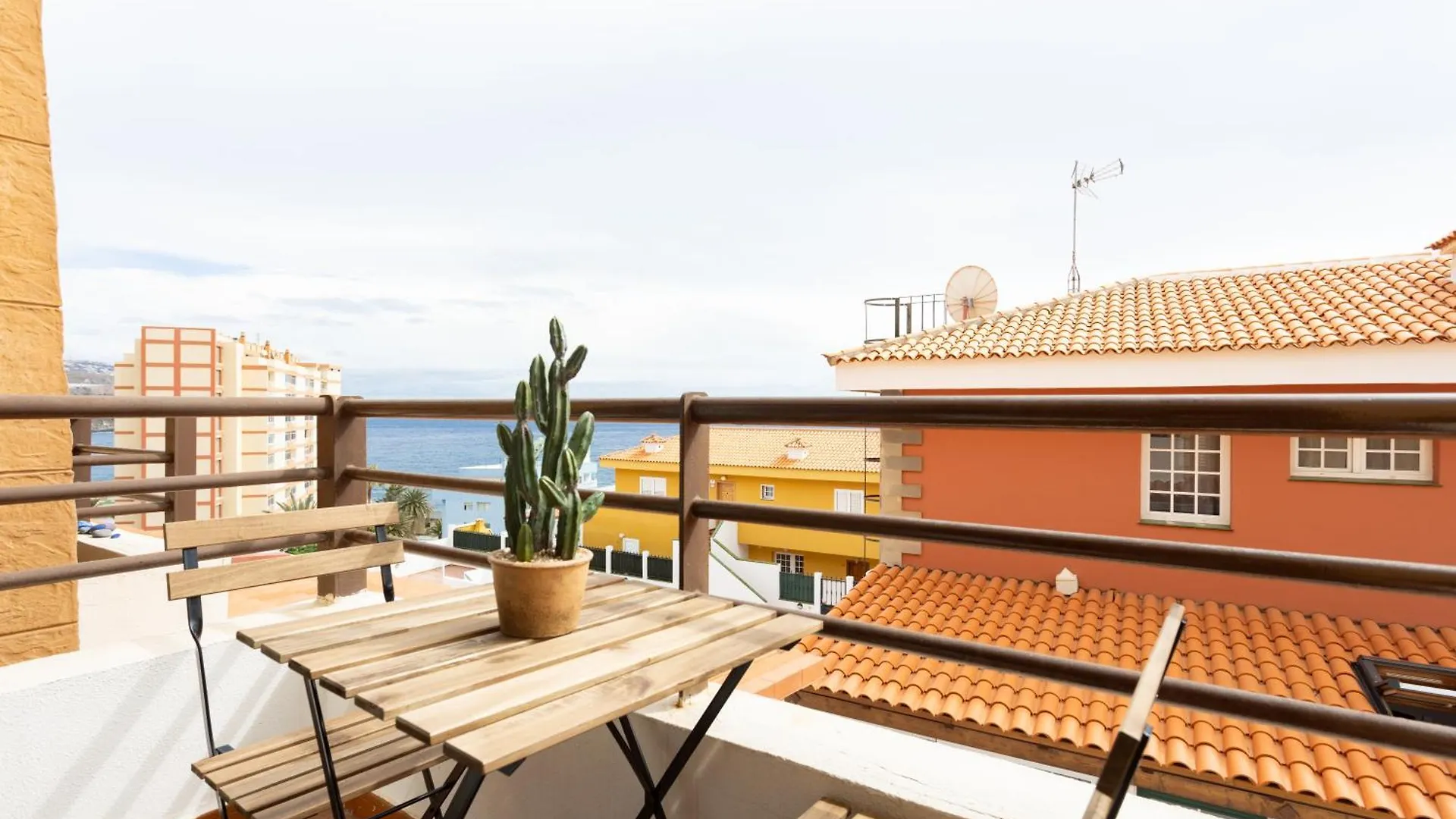 Home2Book Enchanting Seaviews Duplex, Pool&Terrace Candelaria Spain