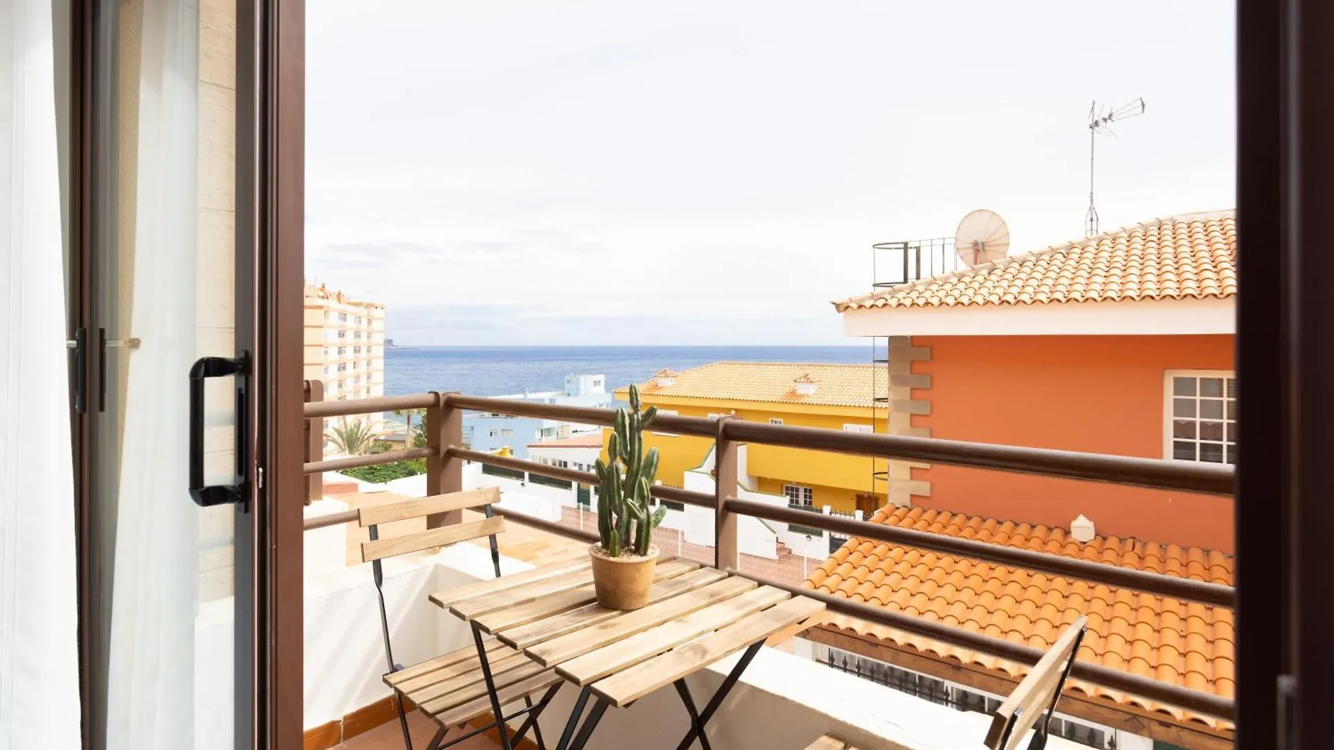 Home2Book Enchanting Seaviews Duplex, Pool&Terrace Candelaria Apartment