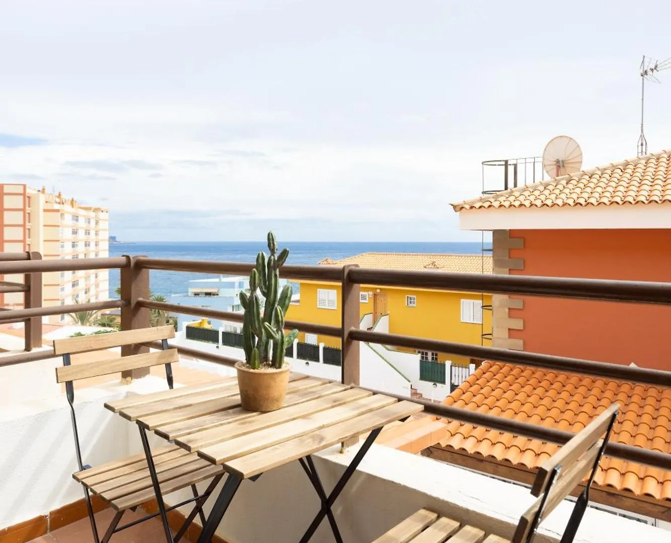 Home2Book Enchanting Seaviews Duplex, Pool&Terrace Candelaria